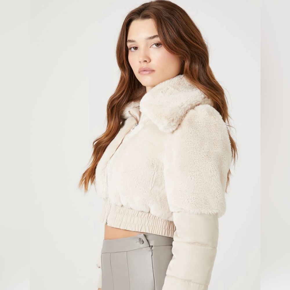 Cropped Faux Fur Vanilla Jacket